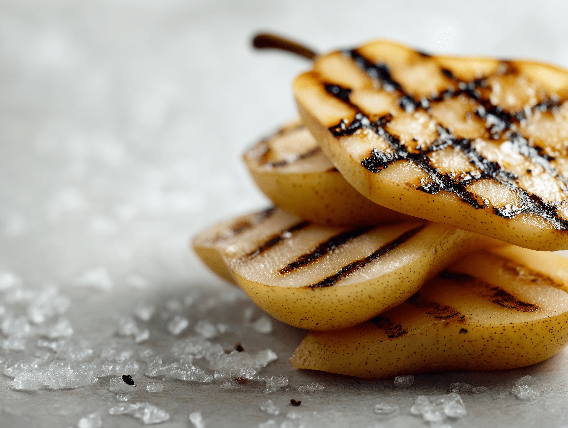 Круассан с грушей